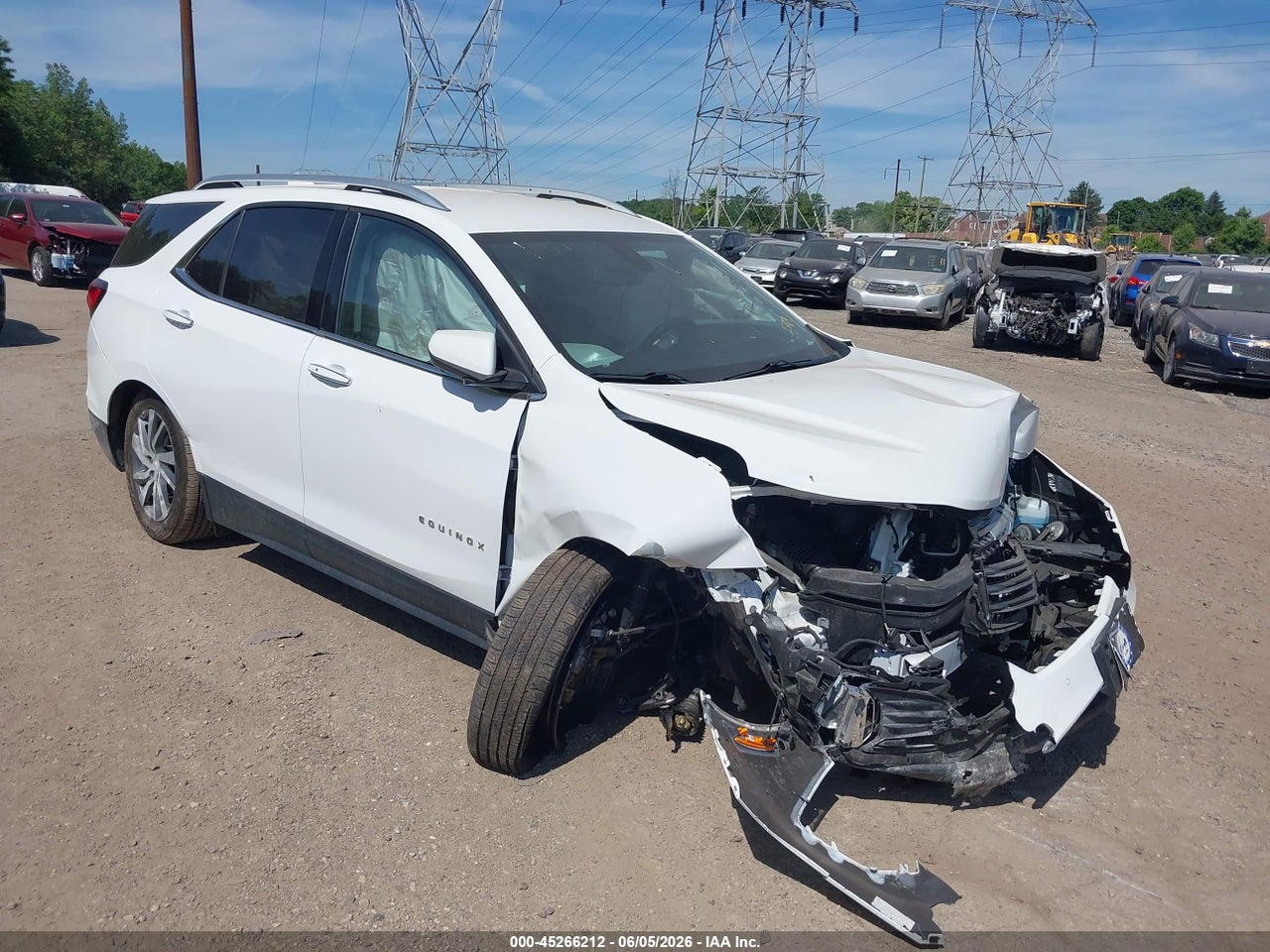 2GNAXXEV3N6****** · 2022 CHEVROLET EQUINOX AWD PREMIER