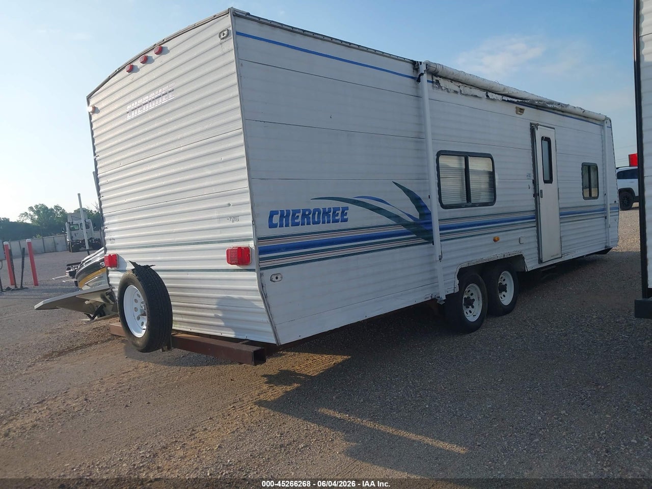 1999 FOREST RIVER CHEROKEE · 4/10