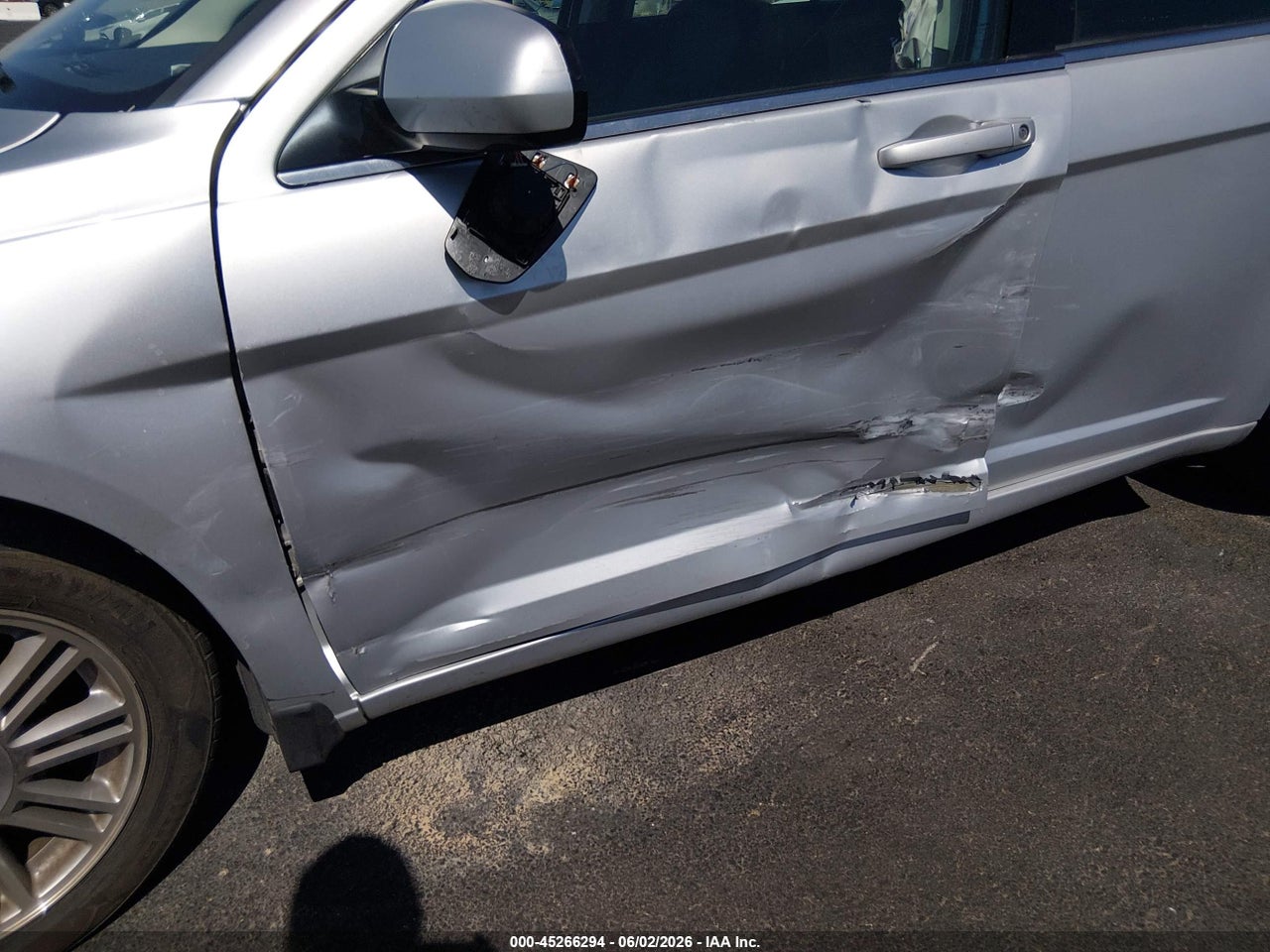 2010 CHRYSLER SEBRING LIMITED · 6/11