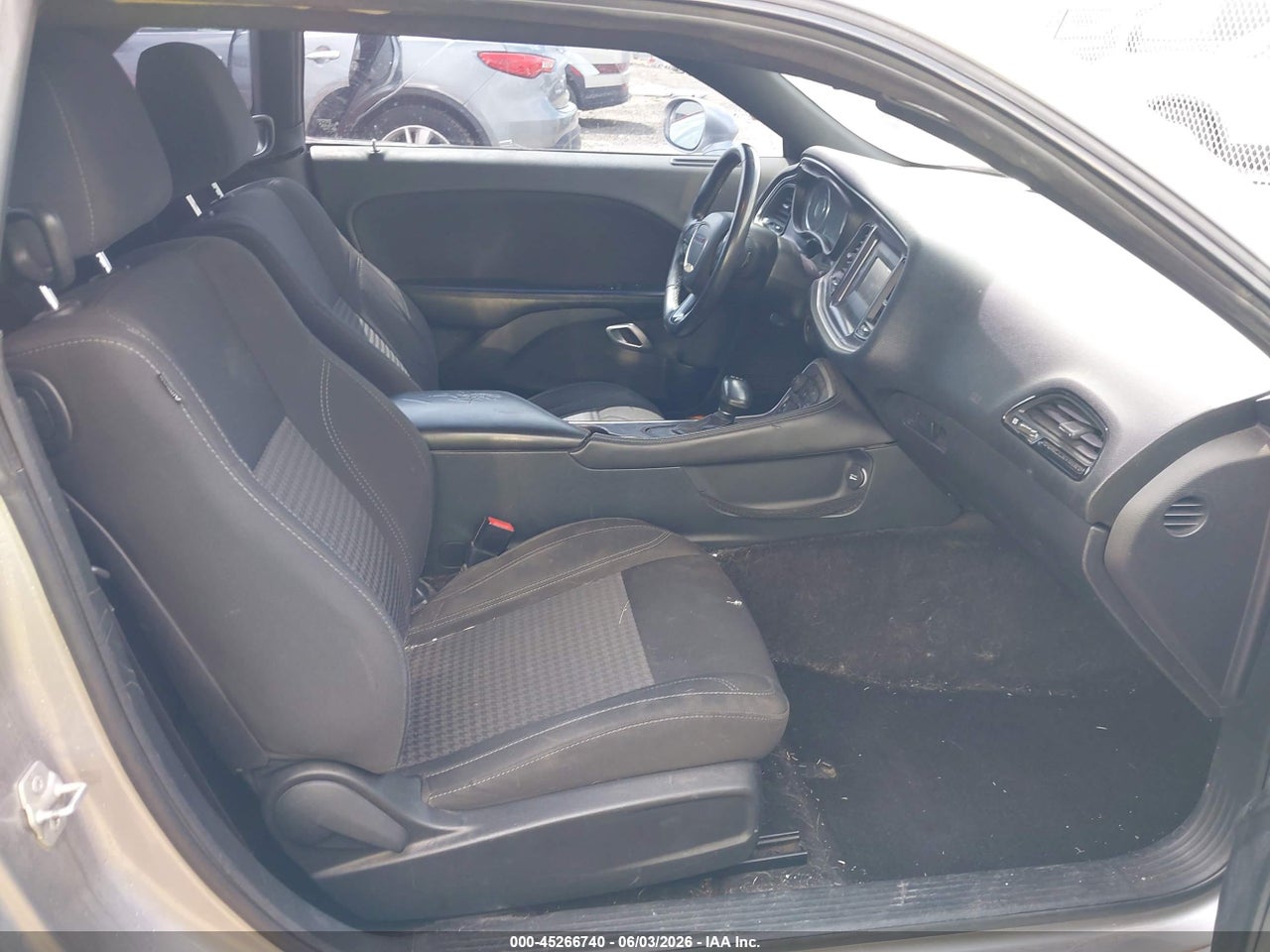 2015 DODGE CHALLENGER SXT · 5/11
