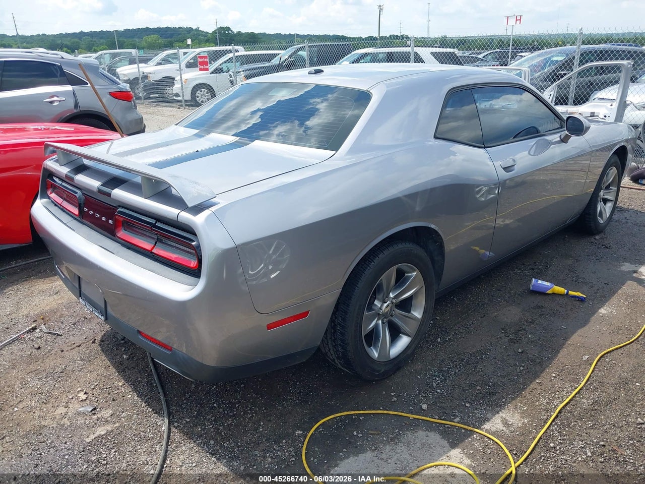 2015 DODGE CHALLENGER SXT · 4/11