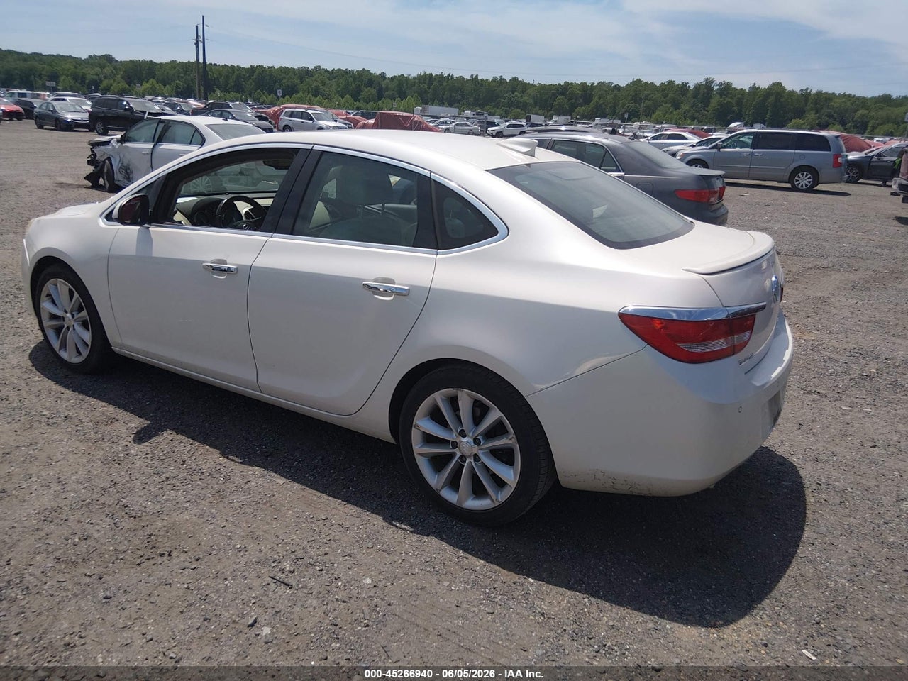 2016 BUICK VERANO LEATHER GROUP · 3/11