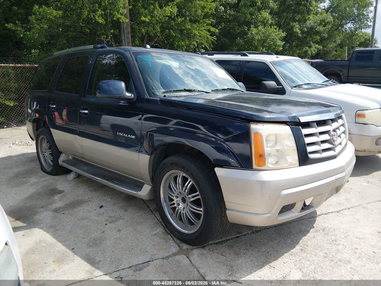1GYEC63T84R****** · 2004 CADILLAC ESCALADE STANDARD