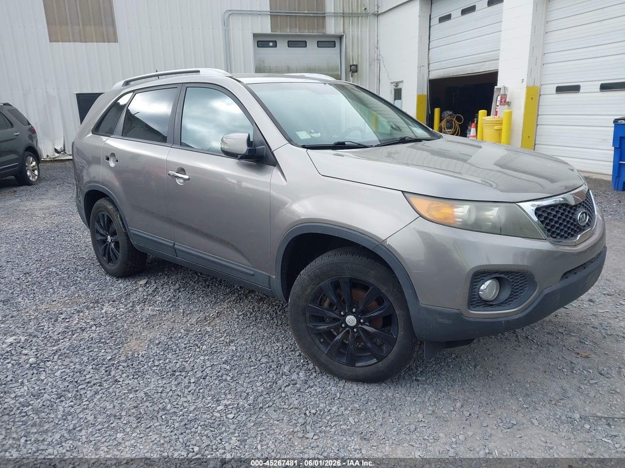 5XYKT4A2XBG****** · 2011 KIA SORENTO LX V6