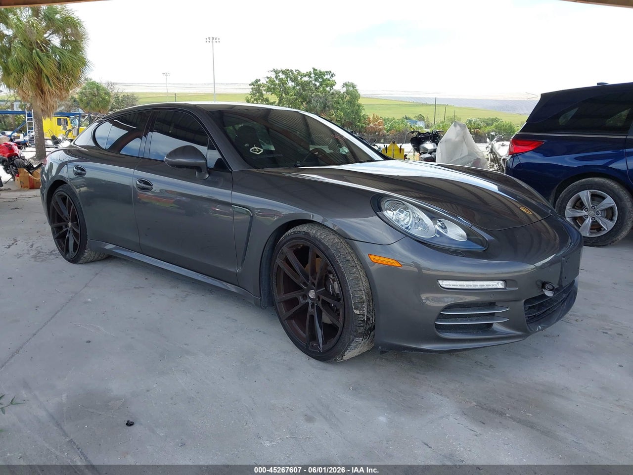 WP0AA2A70GL****** · 2016 PORSCHE PANAMERA 4