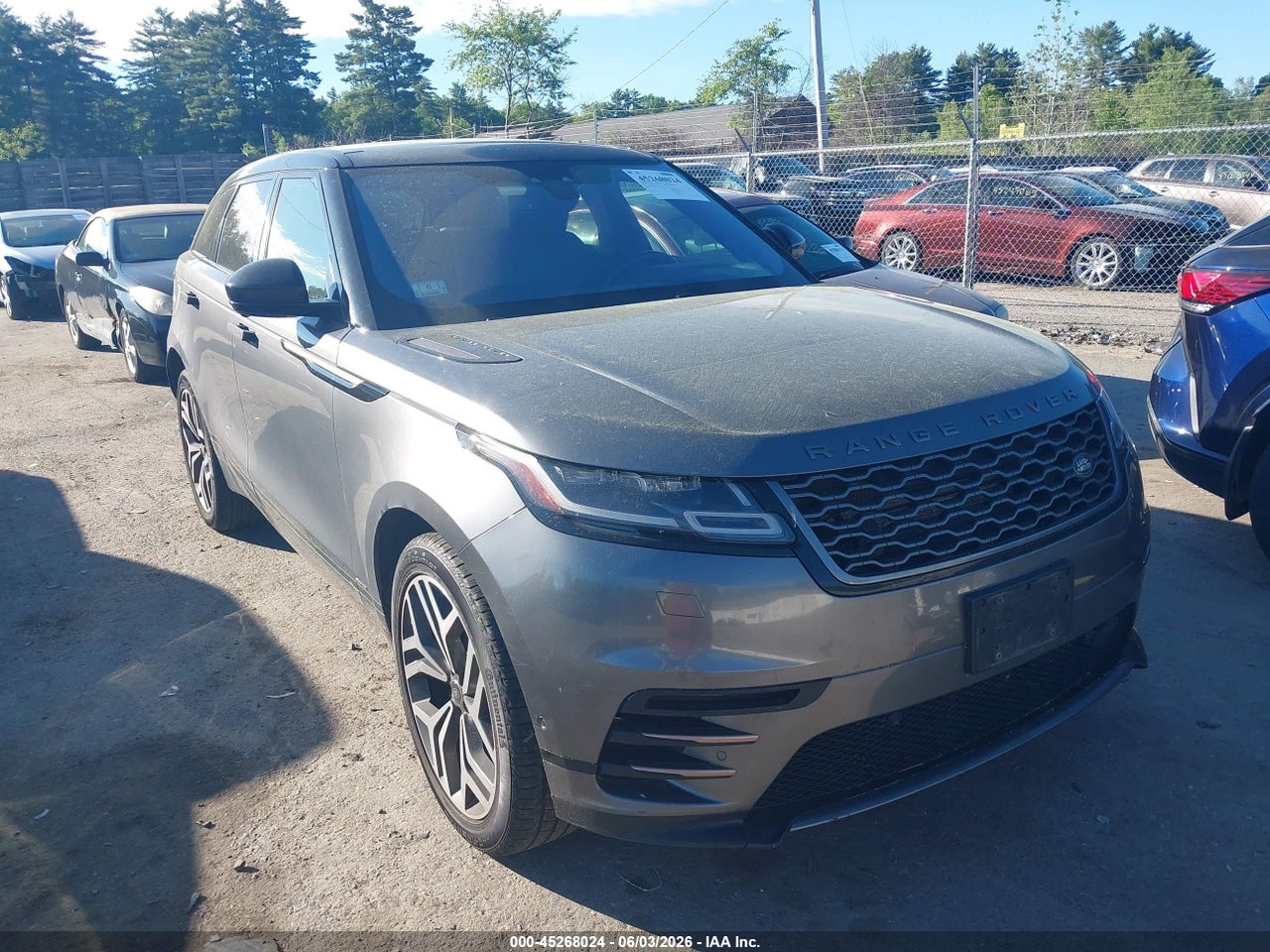 SALYL2EX0KA****** · 2019 LAND ROVER RANGE ROVER VELAR P250 R-DYNAMIC SE