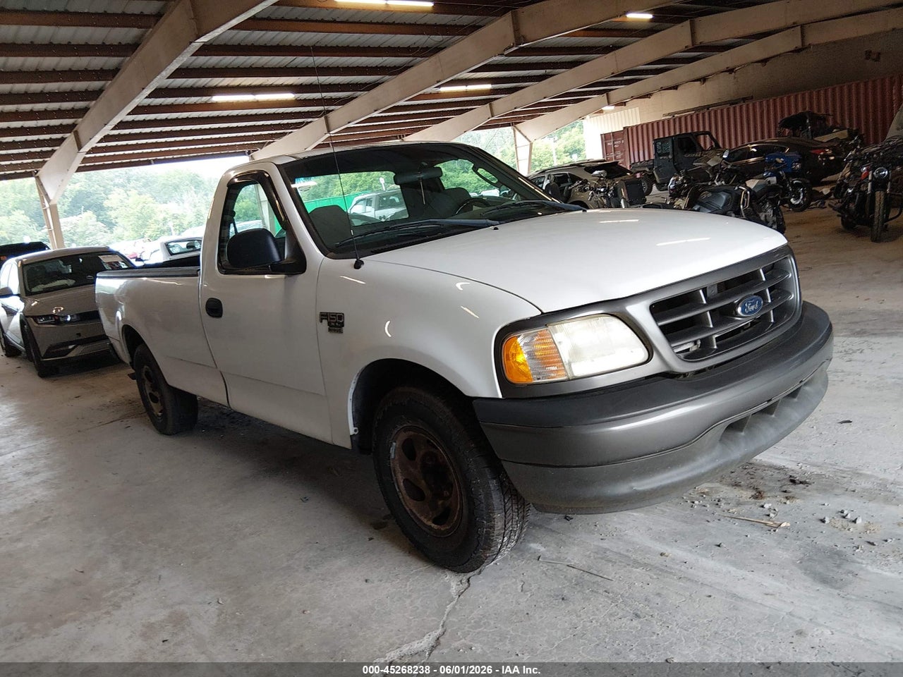 1FTRF17W82N****** · 2002 FORD F-150 XL/XLT