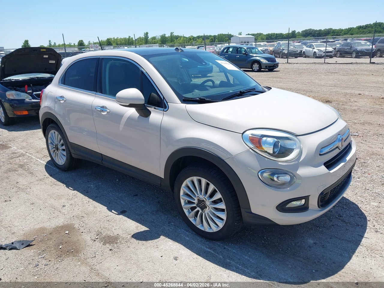 ZFBCFYDT2GP****** · 2016 FIAT 500X LOUNGE