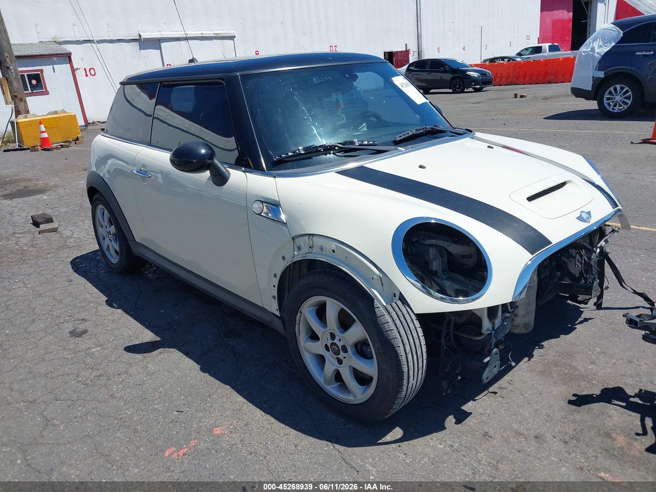 WMWMF73588T****** · 2008 MINI COOPER S