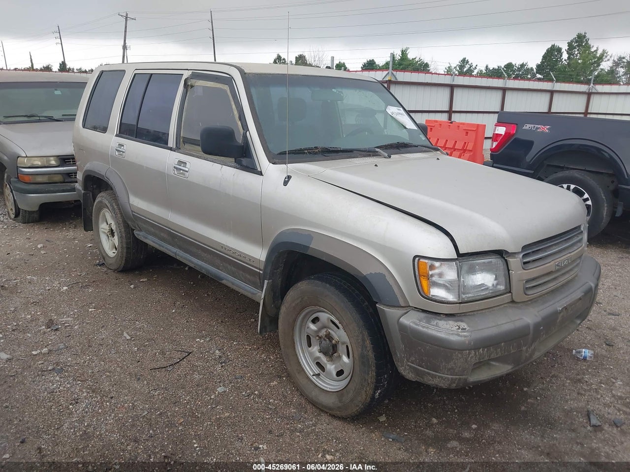 JACDS58X8Y7****** · 2000 ISUZU TROOPER LIMITED/LS/S