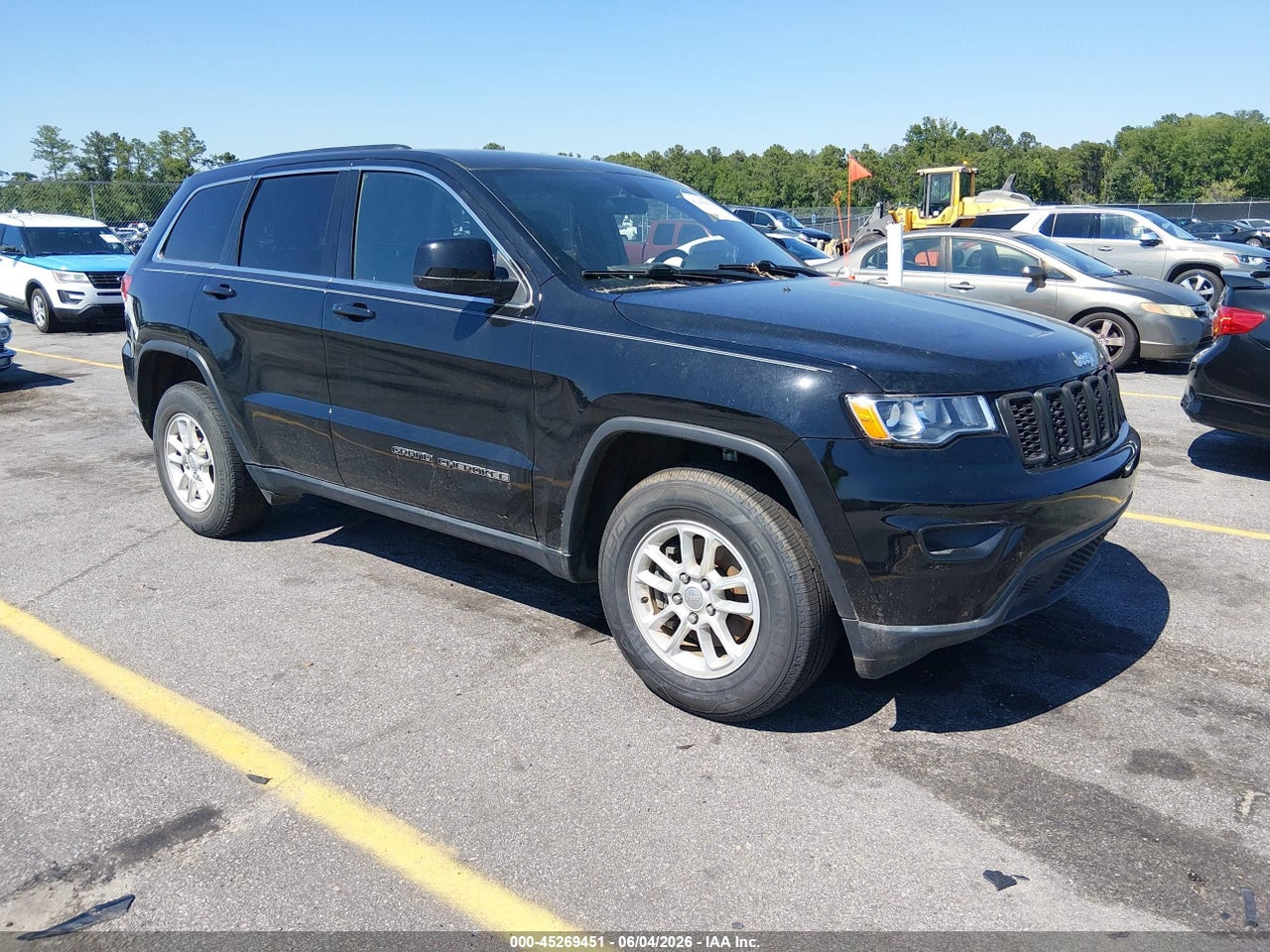 1C4RJEAG1JC****** · 2018 JEEP GRAND CHEROKEE LAREDO 4X2