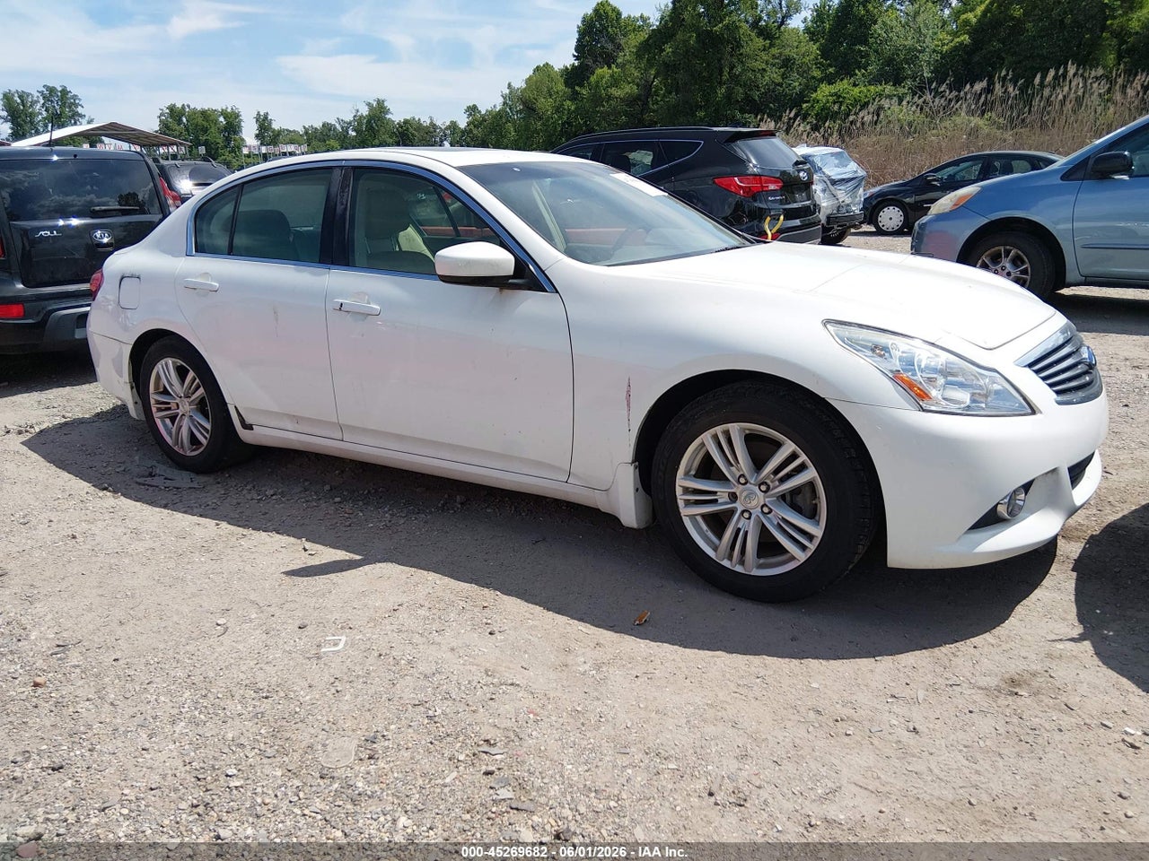 JN1CV6AP5BM****** · 2011 INFINITI G37 JOURNEY