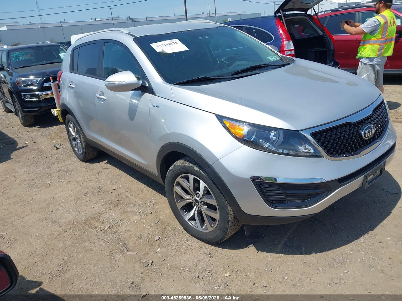 KNDPBCAC0F7****** · 2015 KIA SPORTAGE LX