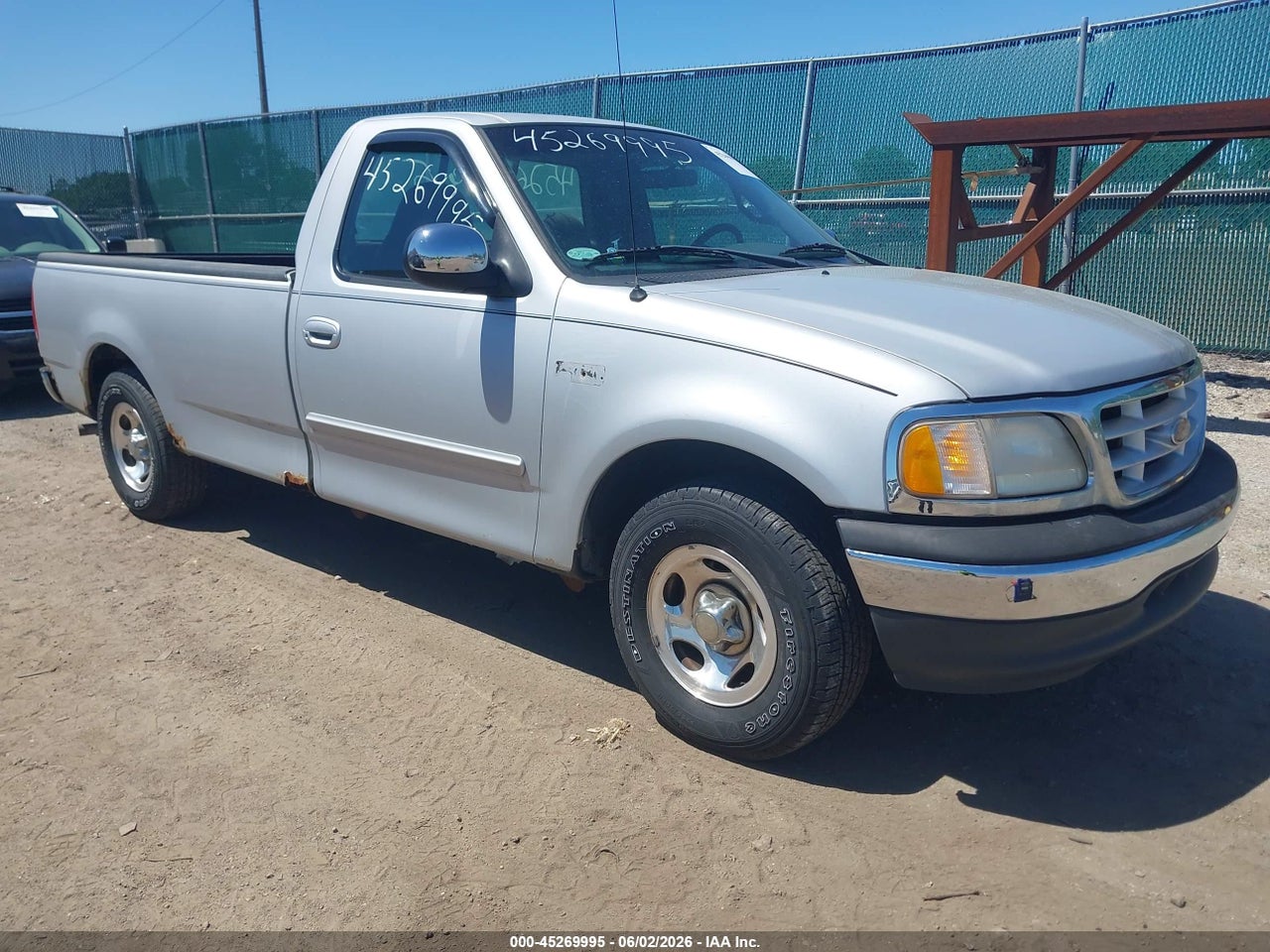 1FTZF1721YN****** · 2000 FORD F-150 WORK SERIES/XL/XLT