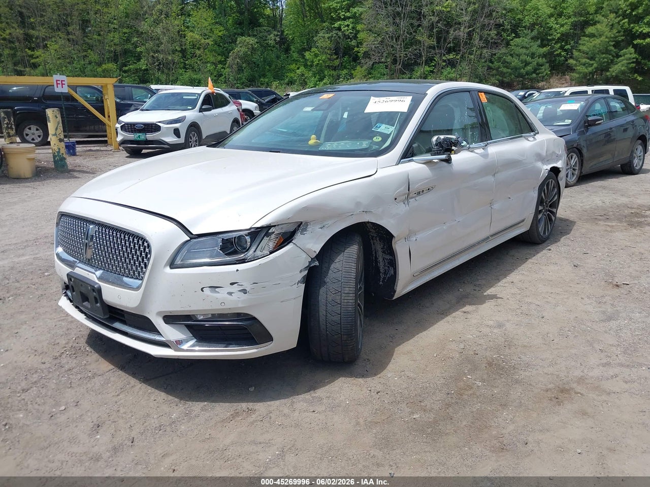 2019 LINCOLN CONTINENTAL SELECT · 4/11