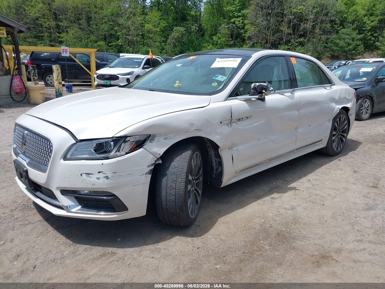 2019 LINCOLN CONTINENTAL SELECT · 2/11