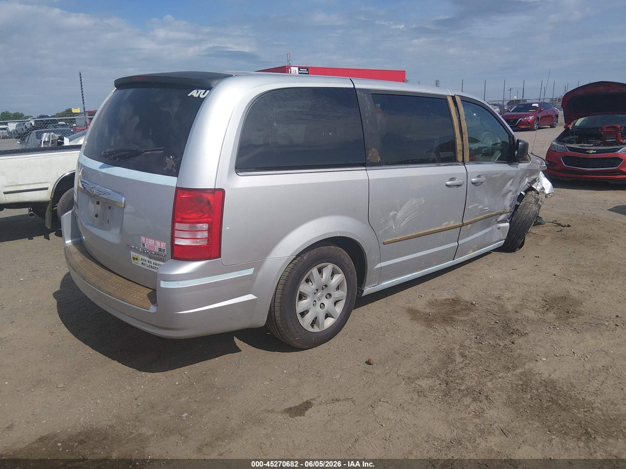 2009 CHRYSLER TOWN &amp; COUNTRY LX · 4/11