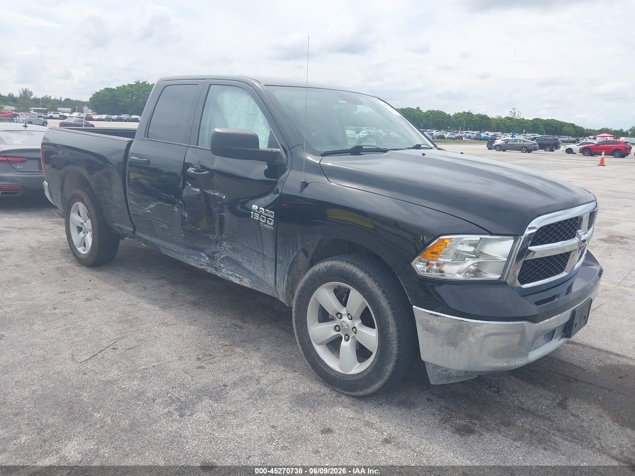 1C6RR7GG1RS****** · 2024 RAM 1500 CLASSIC SLT  4X4 6'4 BOX