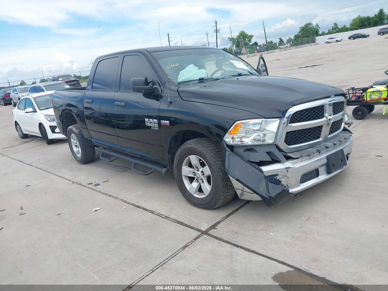 3C6RR6KT7KG****** · 2019 RAM 1500 CLASSIC TRADESMAN  4X2 5'7 BOX