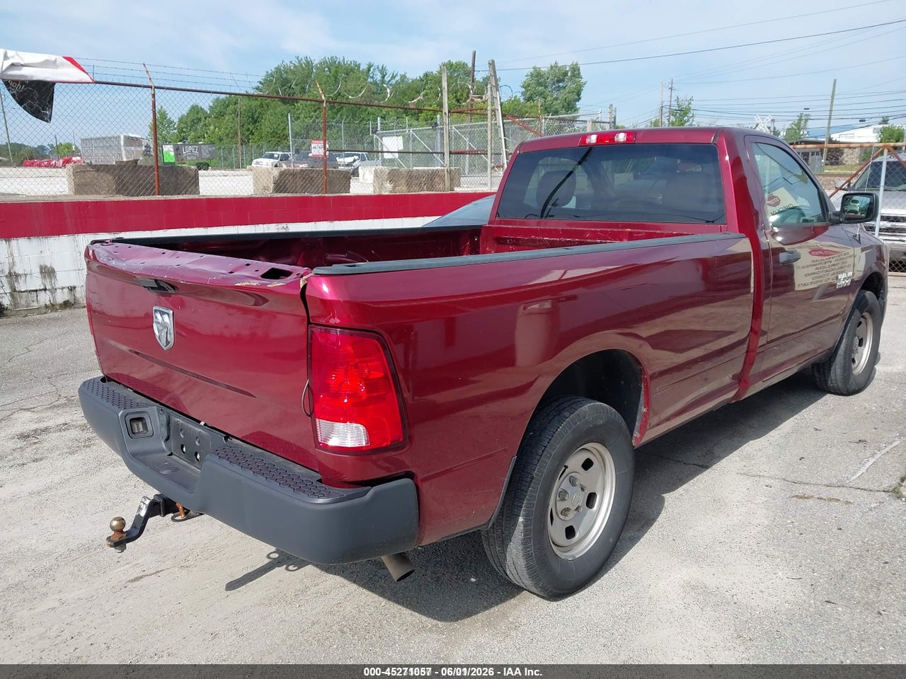 2017 RAM 1500 TRADESMAN  4X4 8' BOX · 4/11