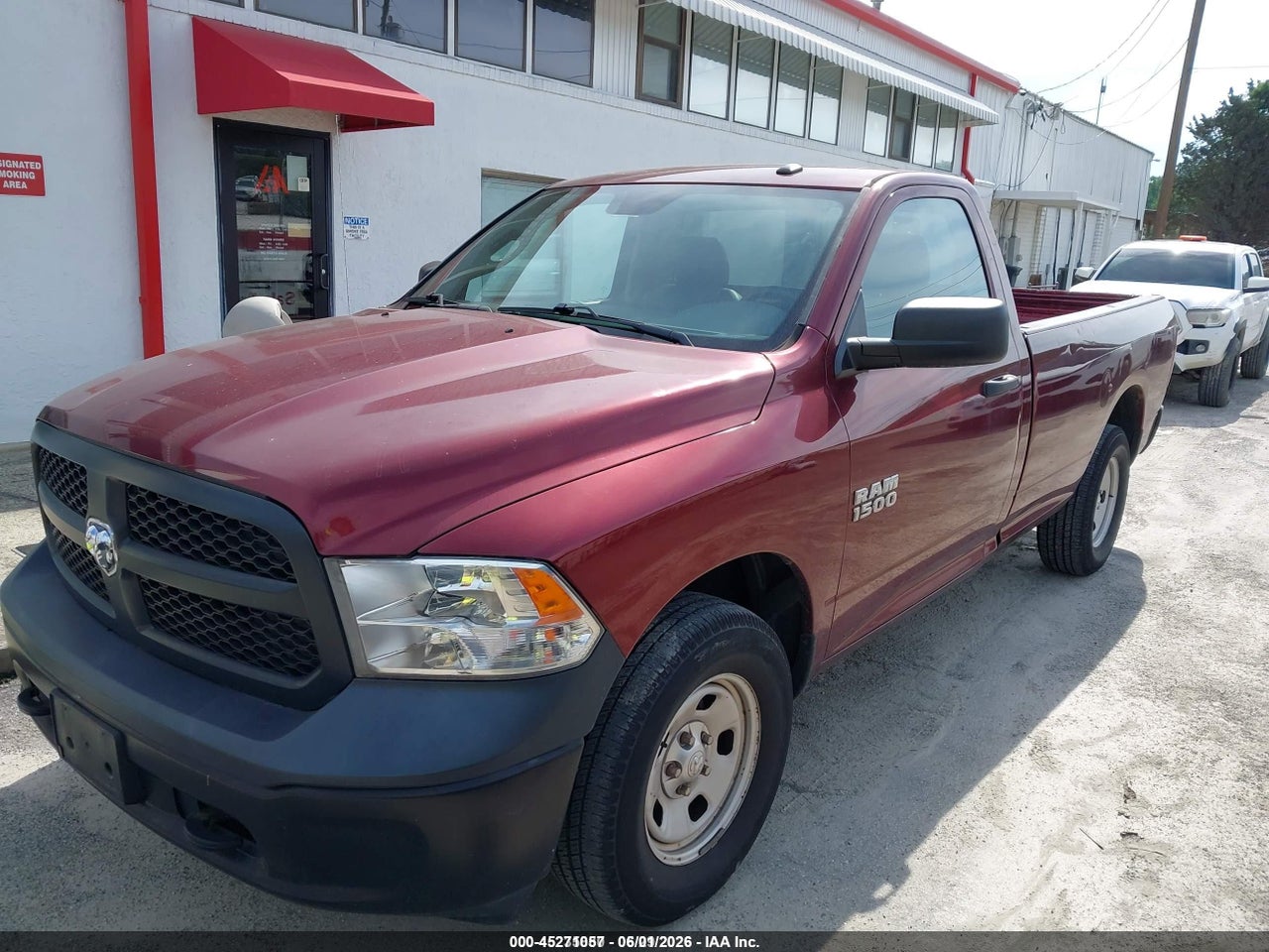 2017 RAM 1500 TRADESMAN  4X4 8' BOX · 2/11