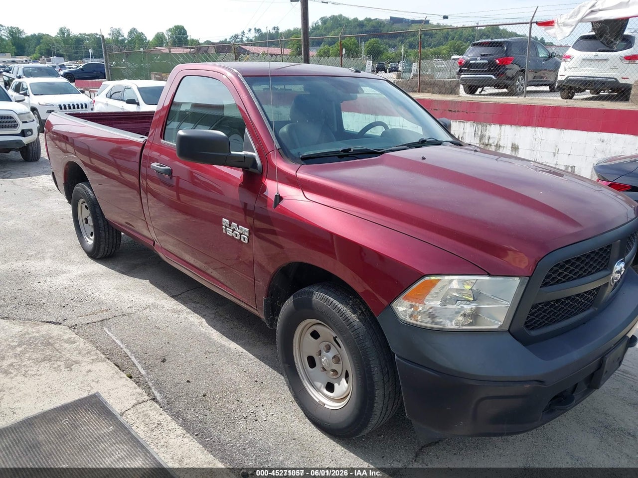 3C6JR7DG4HG****** · 2017 RAM 1500 TRADESMAN  4X4 8' BOX