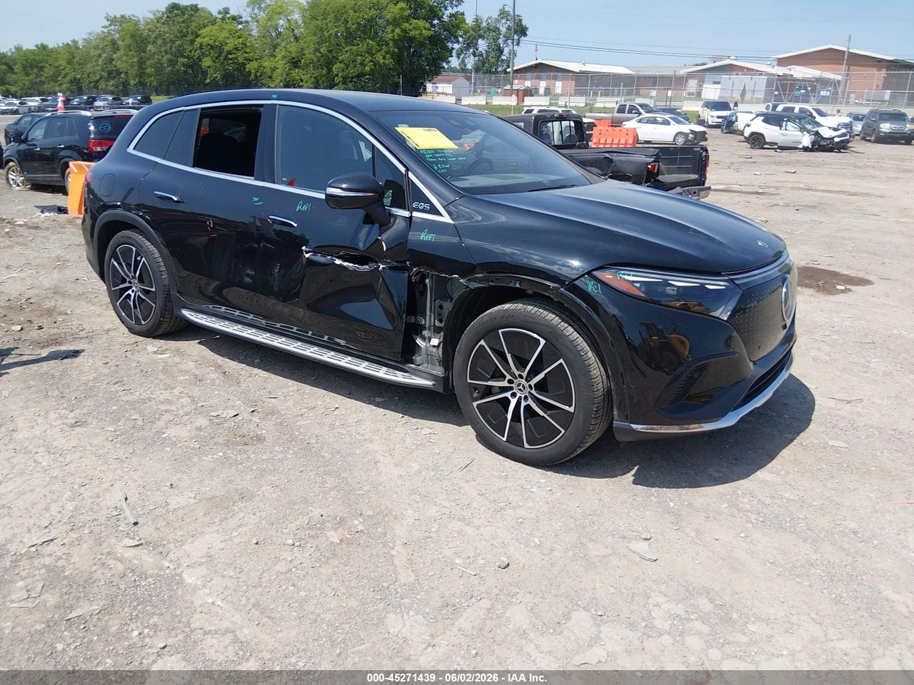 4JGDM2DB4PA****** · 2023 MERCEDES-BENZ EQS 450+ SUV