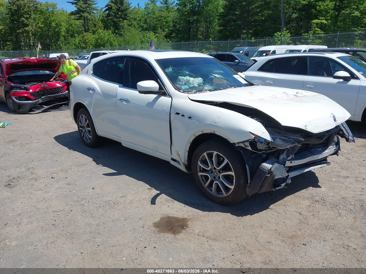 ZN661XUA0KX****** · 2019 MASERATI LEVANTE