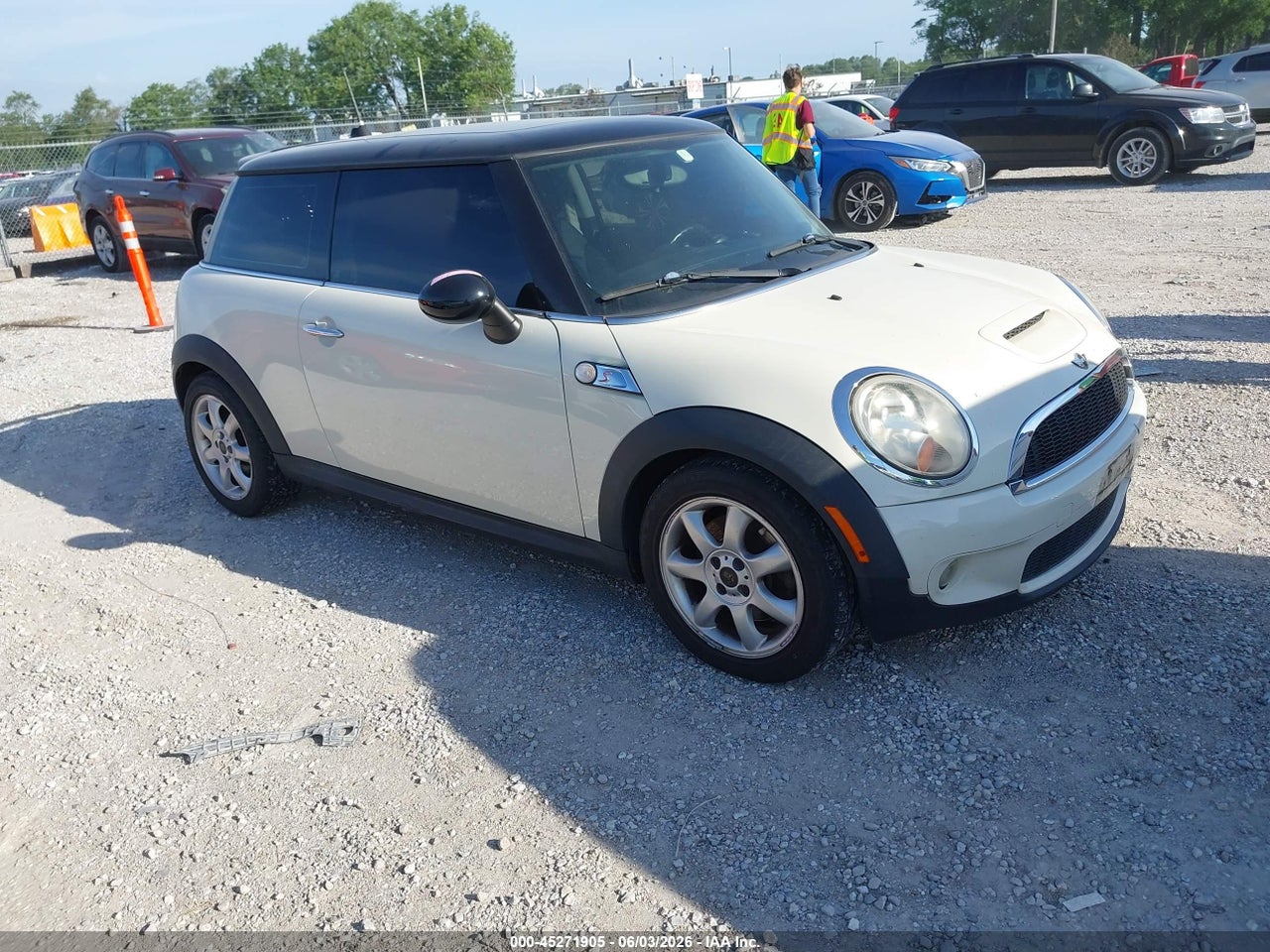 WMWMF7C55AT****** · 2010 MINI COOPER S