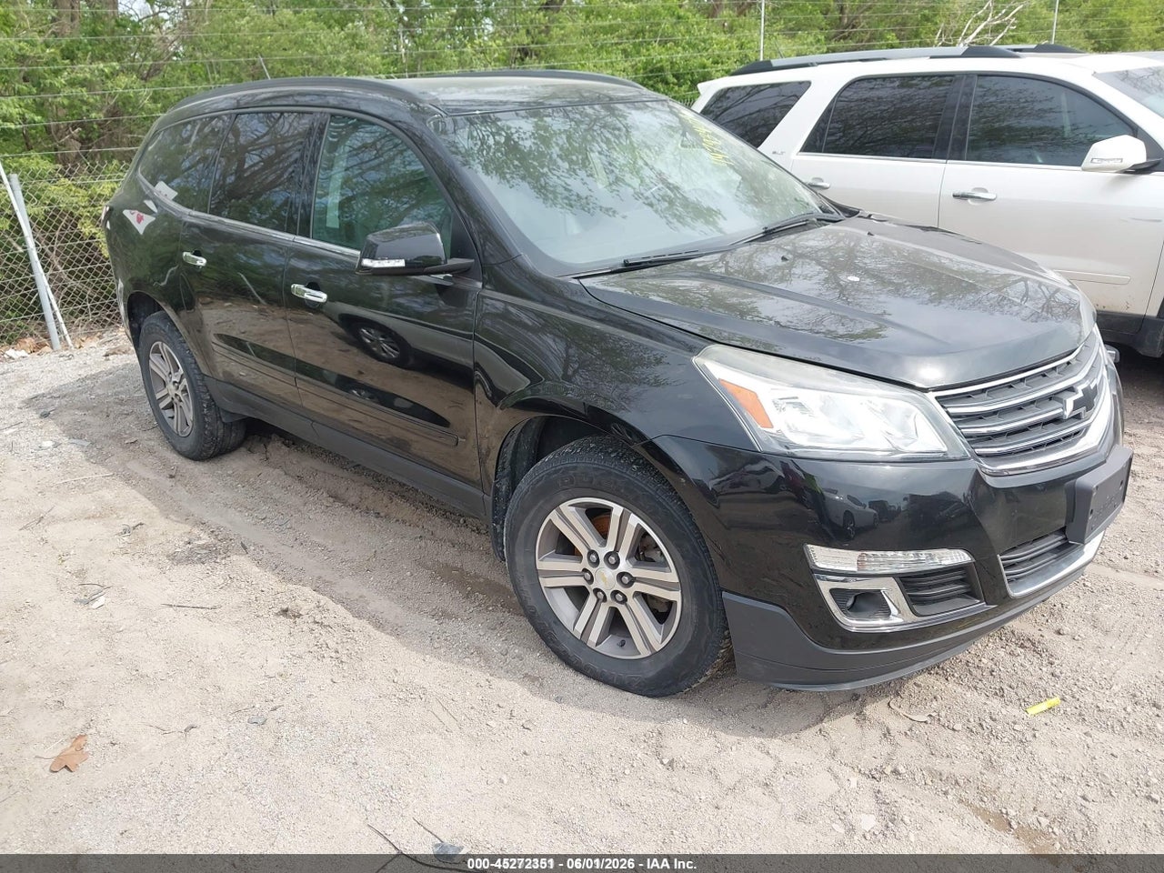 1GNKRHKD1HJ****** · 2017 CHEVROLET TRAVERSE 2LT
