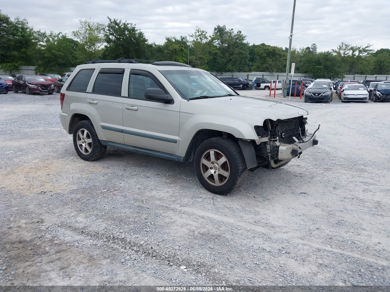 1J8GS48KX8C****** · 2008 JEEP GRAND CHEROKEE LAREDO