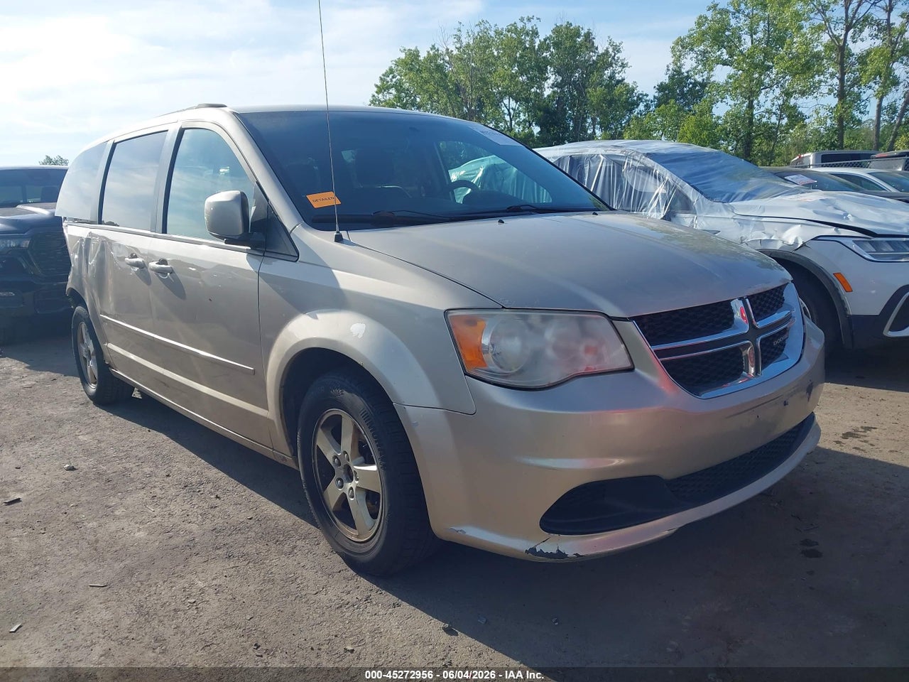 2C4RDGCG3DR****** · 2013 DODGE GRAND CARAVAN SXT