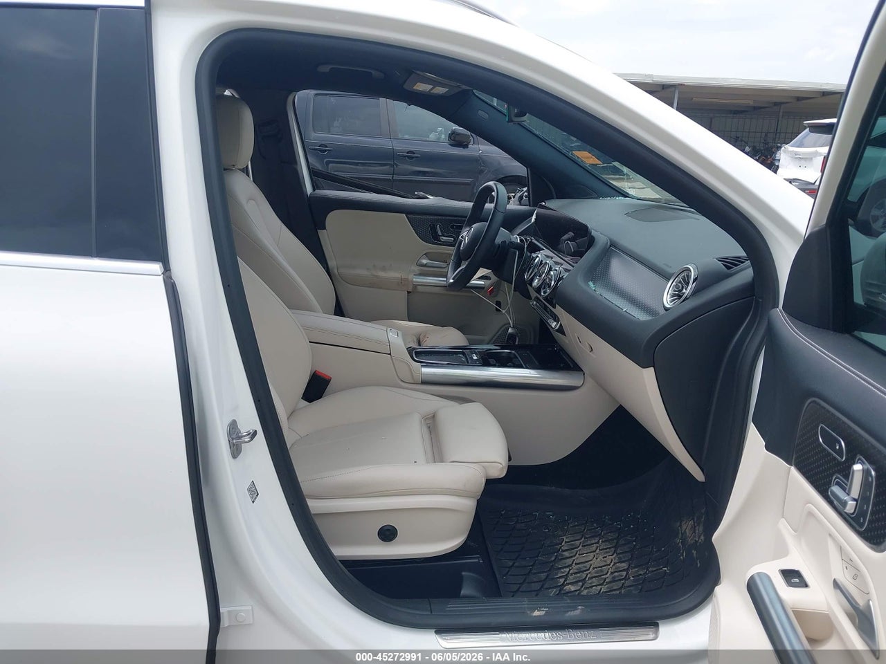 2024 MERCEDES-BENZ GLA 250   · 5/11