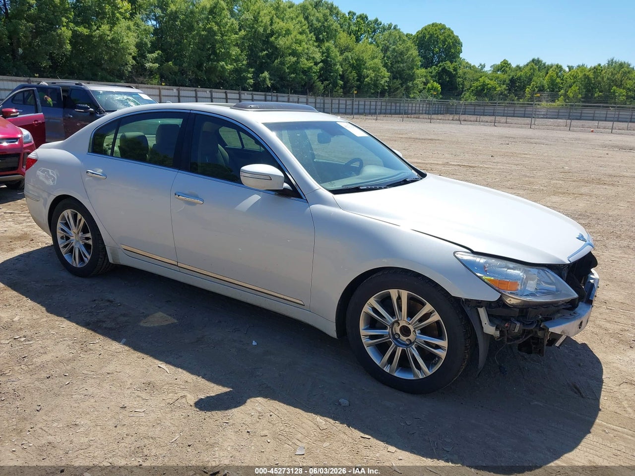 KMHGC4DF3BU****** · 2011 HYUNDAI GENESIS 4.6