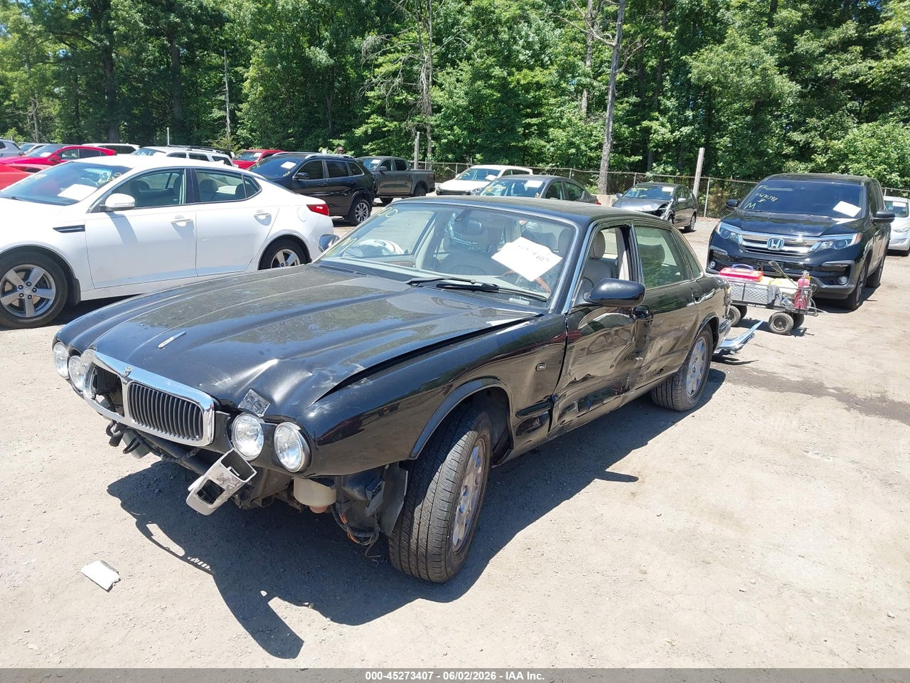 2001 JAGUAR XJ8   · 2/11