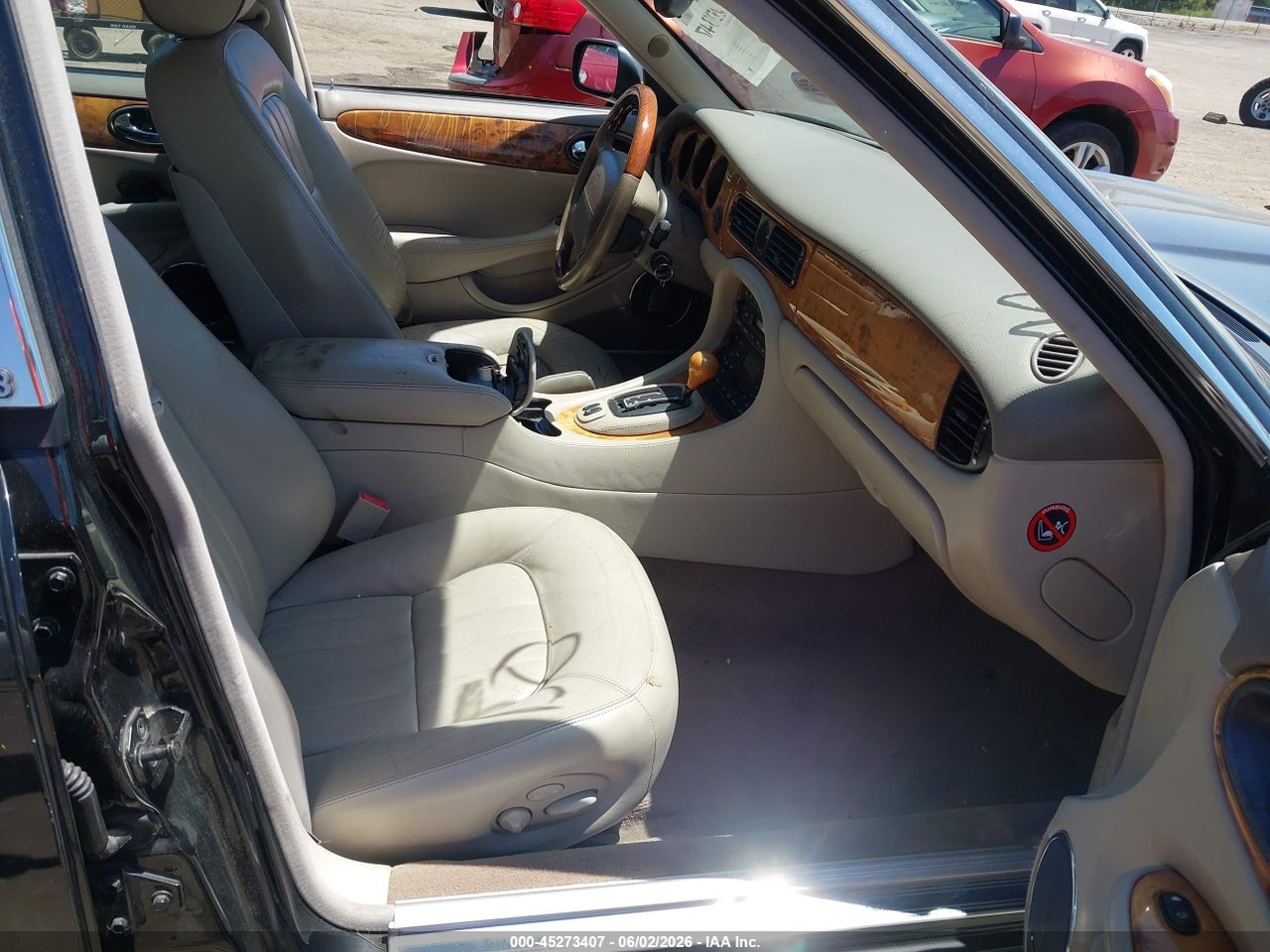 2001 JAGUAR XJ8   · 5/11