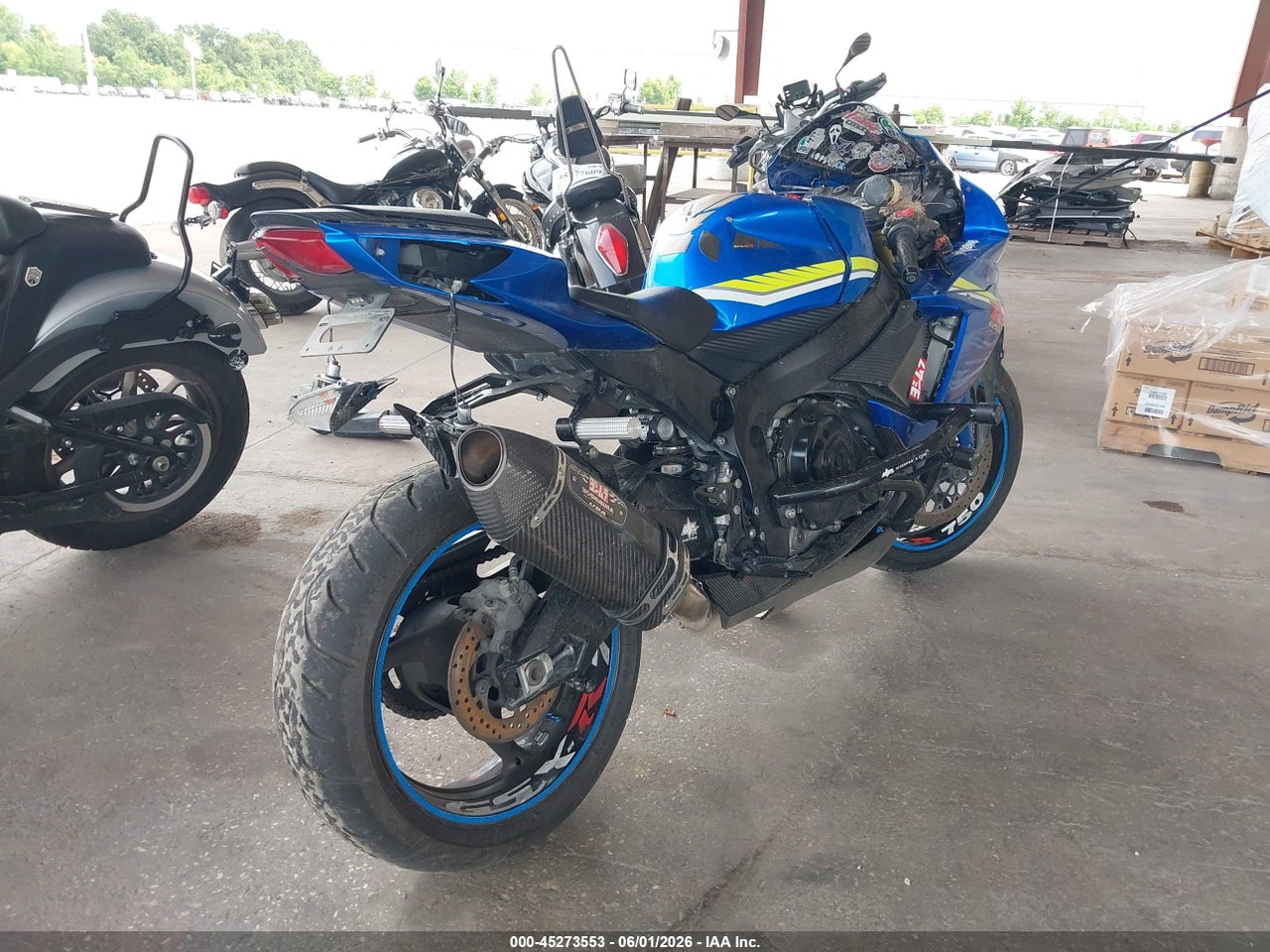 2017 SUZUKI GSX-R750   · 4/11