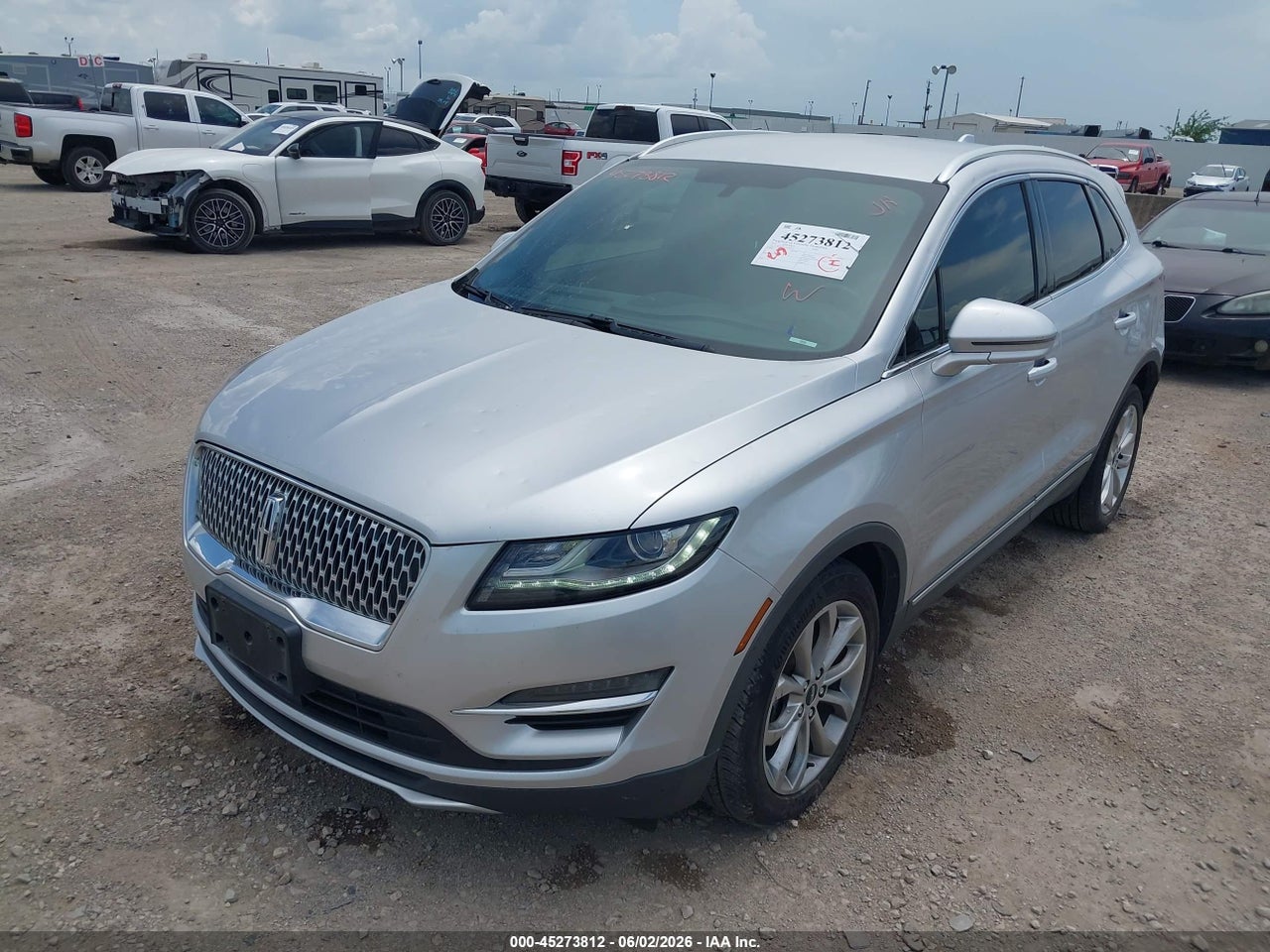 2019 LINCOLN MKC SELECT · 2/11