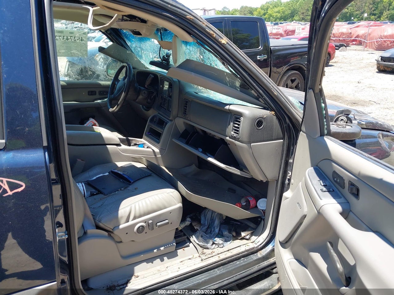 2006 CHEVROLET AVALANCHE 1500 LT · 5/10