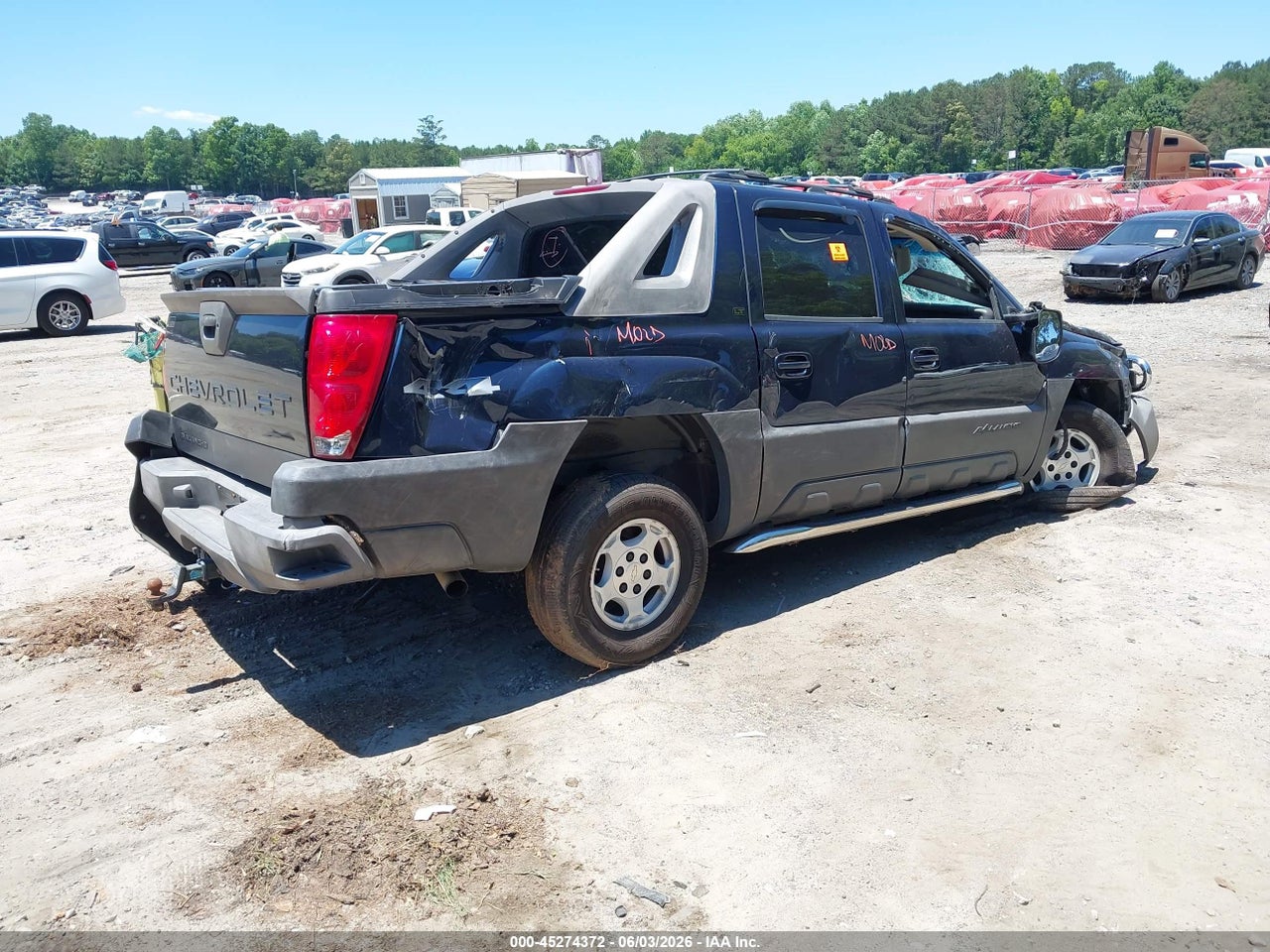 2006 CHEVROLET AVALANCHE 1500 LT · 4/10