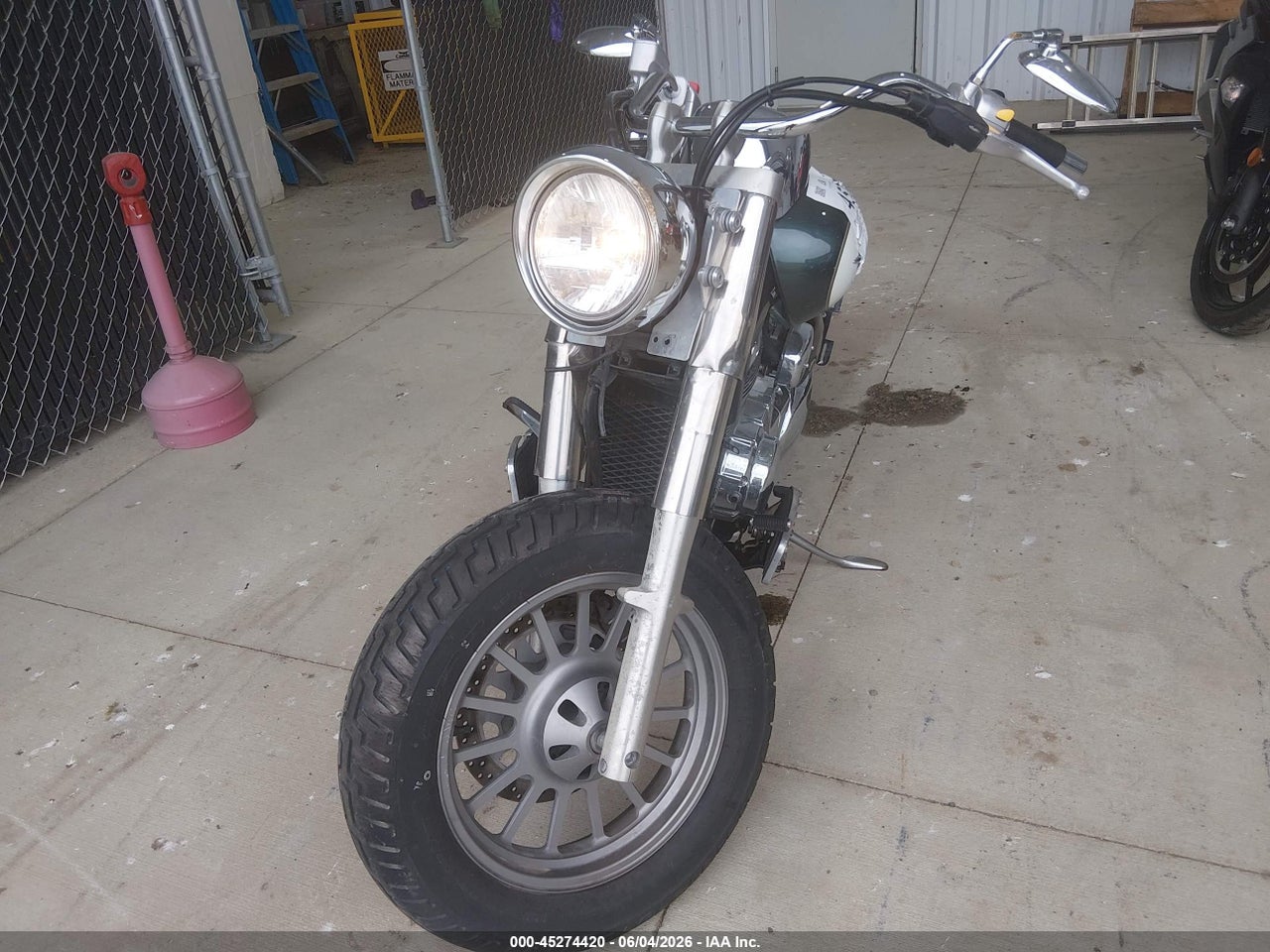 2009 SUZUKI VL800   · 5/11