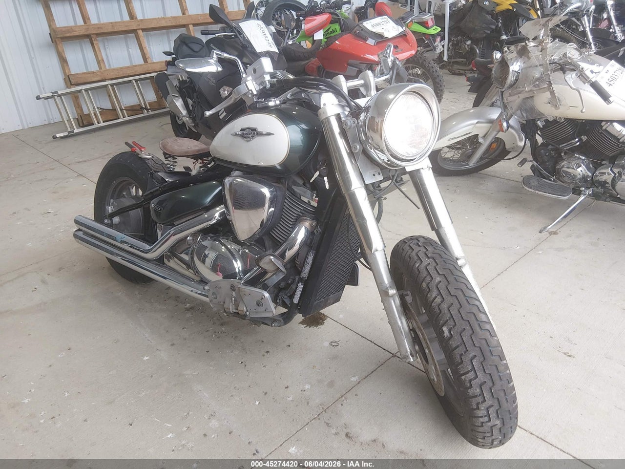 JS1VS55A592****** · 2009 SUZUKI VL800