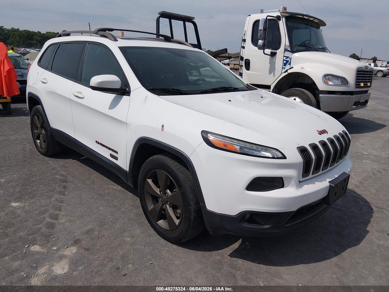 1C4PJMCS6GW****** · 2016 JEEP CHEROKEE 75TH ANNIVERSARY