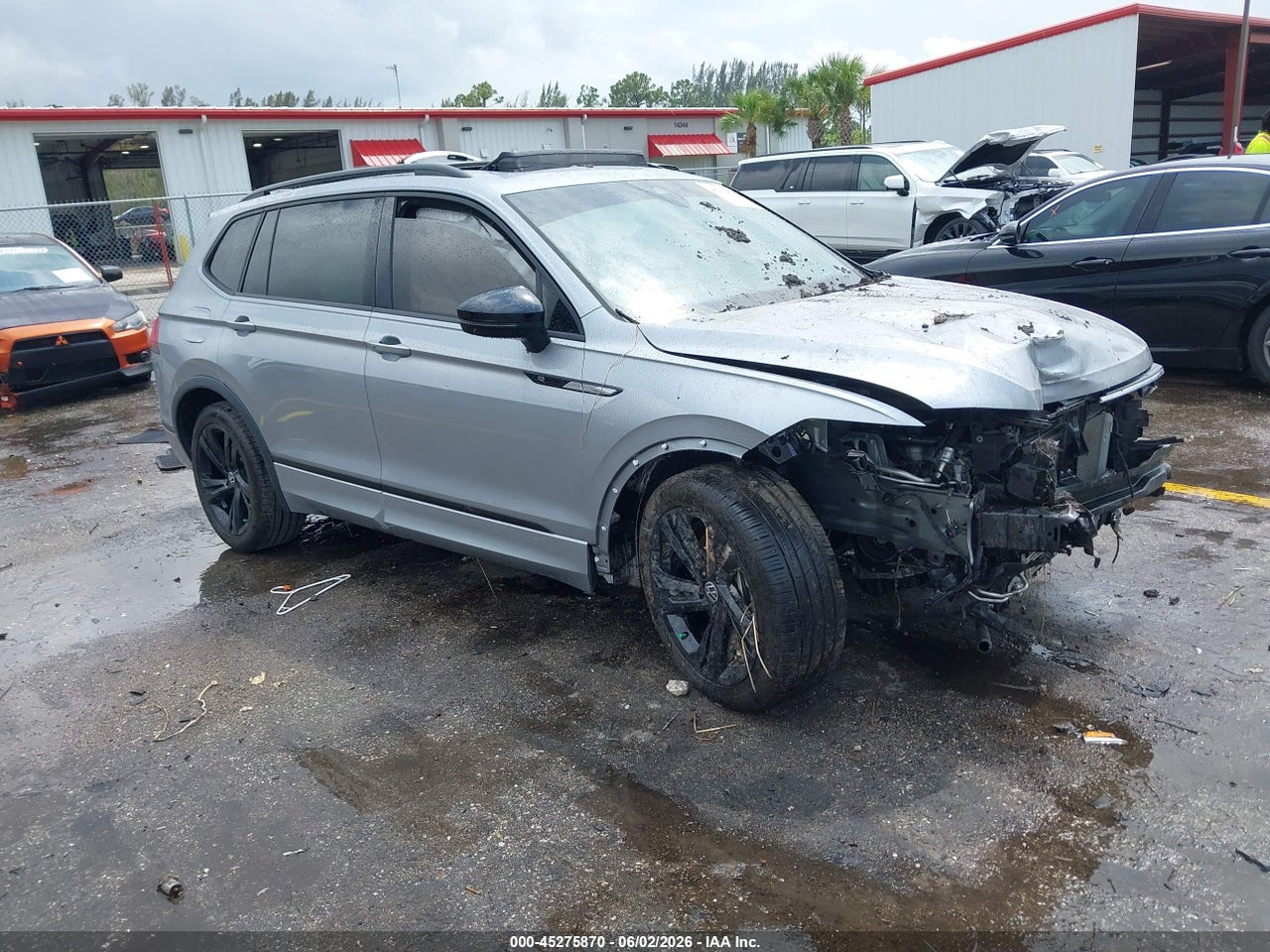 3VVCB7AX6PM****** · 2023 VOLKSWAGEN TIGUAN 2.0T SE R-LINE BLACK