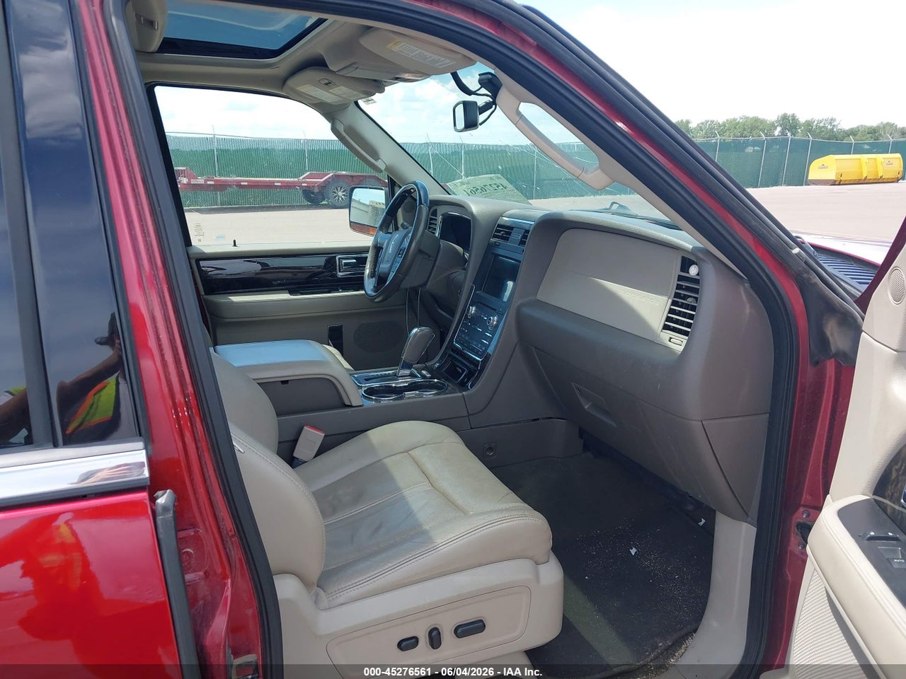 2016 LINCOLN NAVIGATOR L SELECT · 5/11