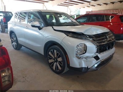 2025 MITSUBISHI OUTLANDER SE 2.5 2WD