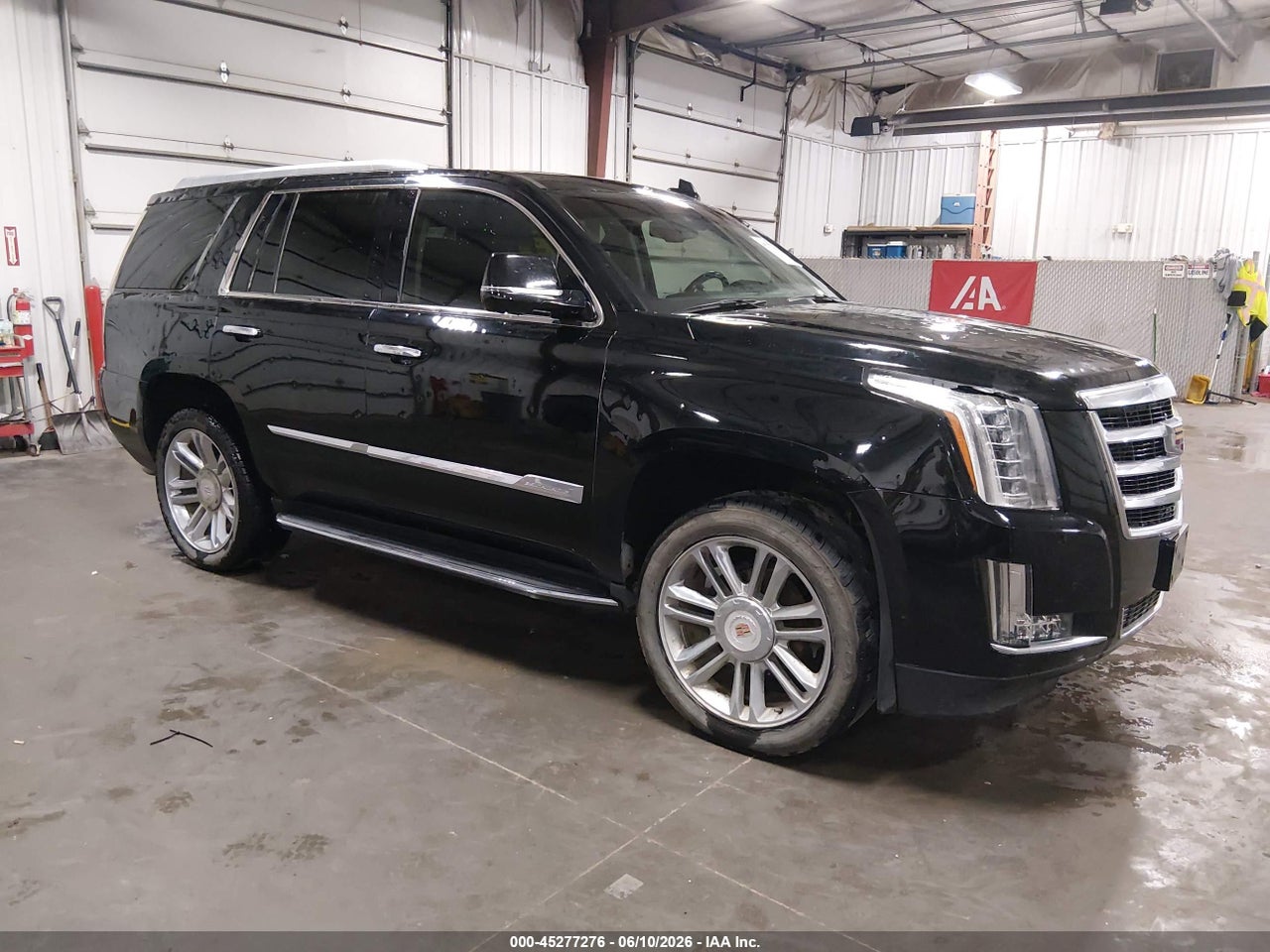 1GYS4BKJ8GR****** · 2016 CADILLAC ESCALADE LUXURY COLLECTION