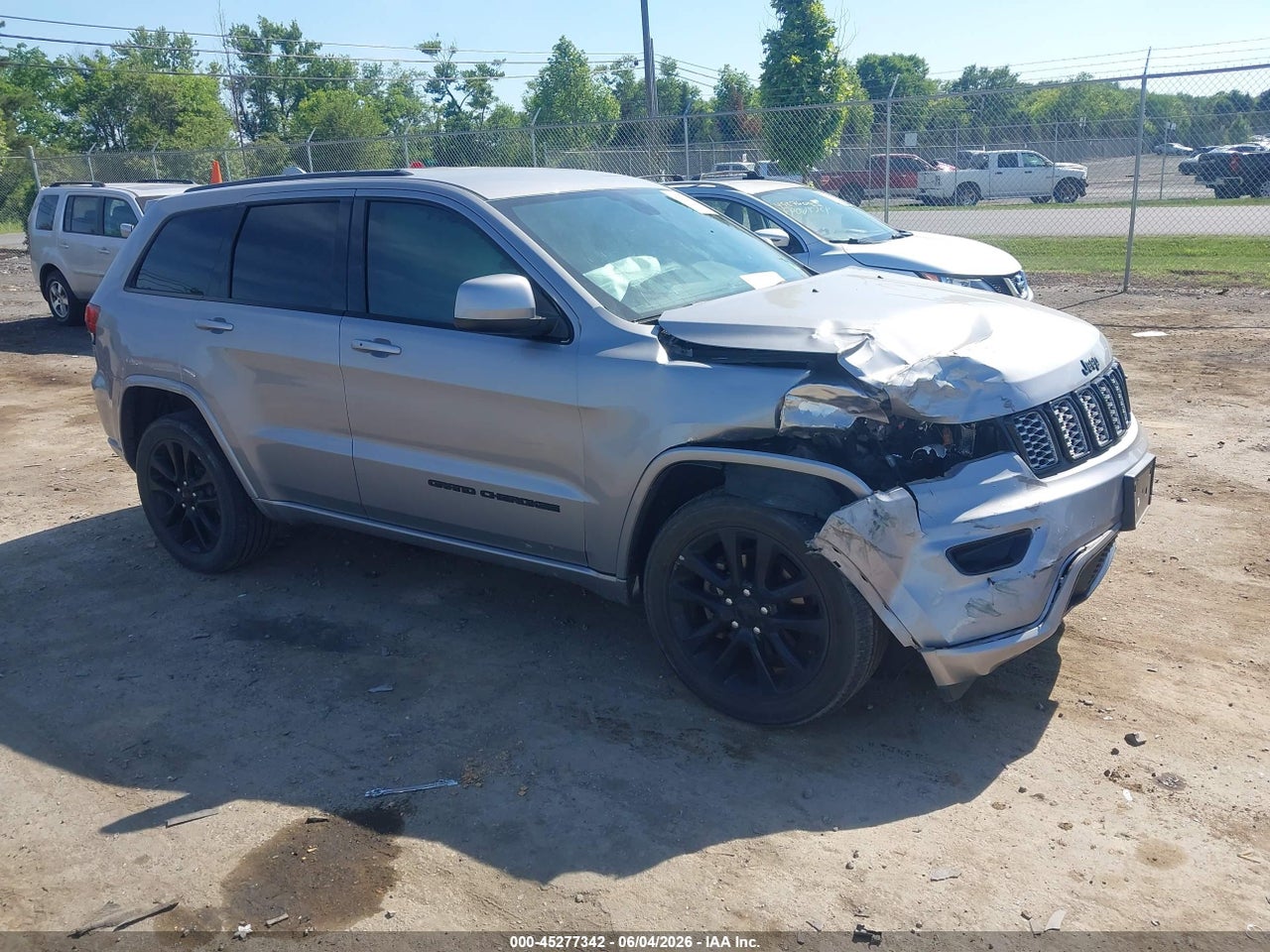 1C4RJFAG2JC****** · 2018 JEEP GRAND CHEROKEE ALTITUDE 4X4