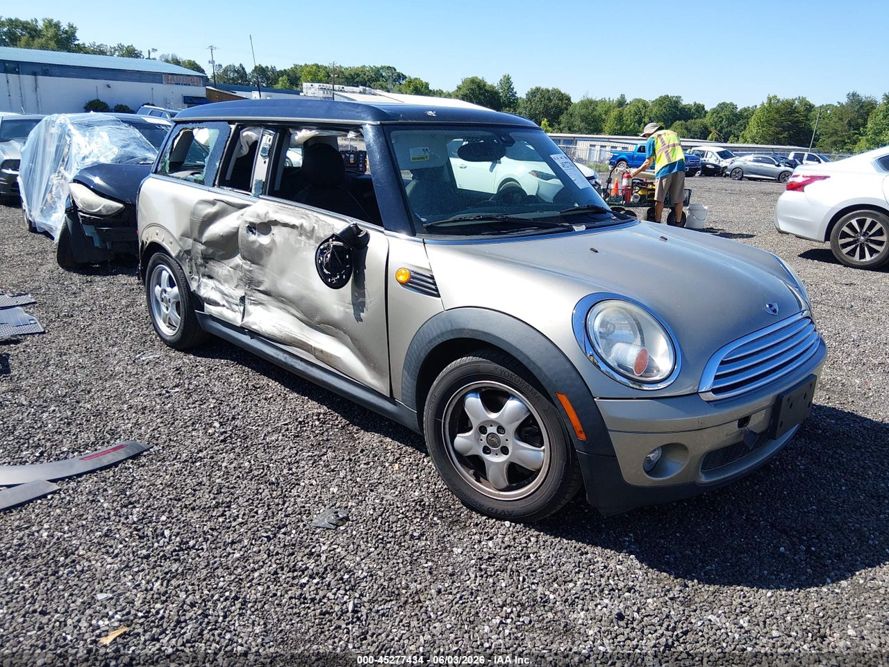 WMWML33578T****** · 2008 MINI COOPER CLUBMAN