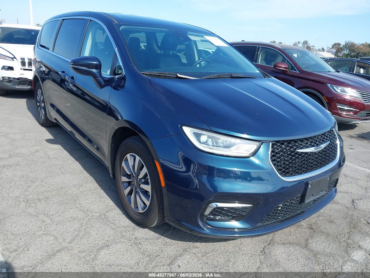 2C4RC1L76NR****** · 2022 CHRYSLER PACIFICA HYBRID TOURING L